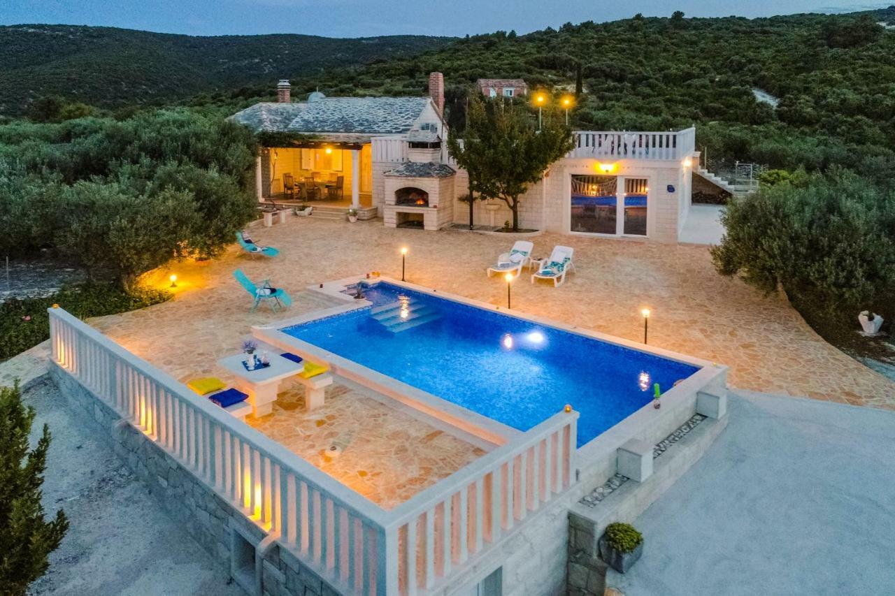 Vila Maslinica Pucisca Exterior foto