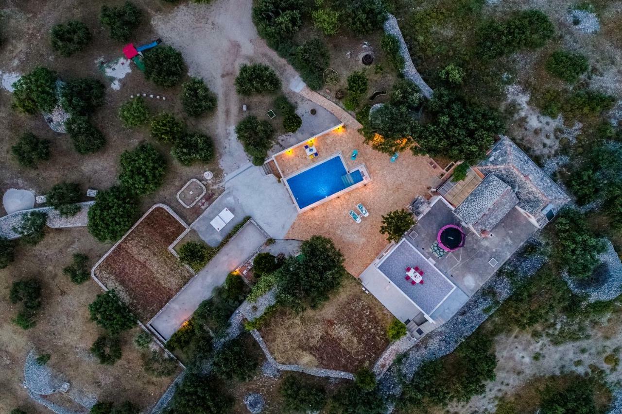 Vila Maslinica Pucisca Exterior foto